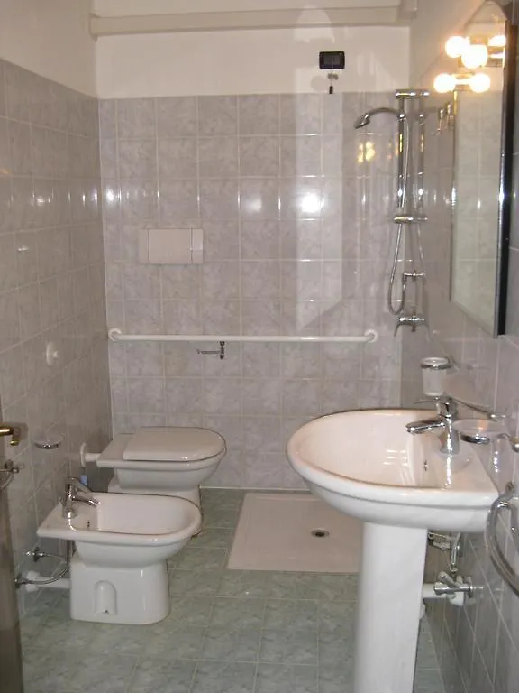 Oasi Del Garda Apartamento Monzambano 0*,