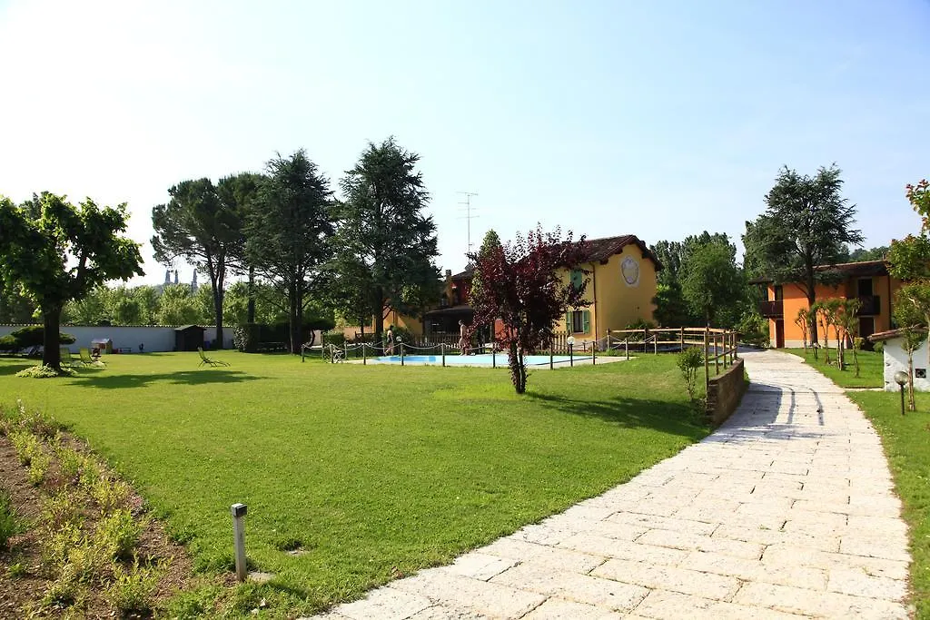 Oasi Del Garda Apartment Monzambano Italy
